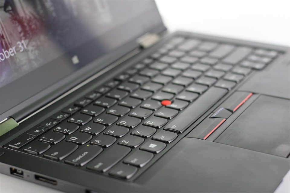 lenovo-thinkpad-x1-yoga-21