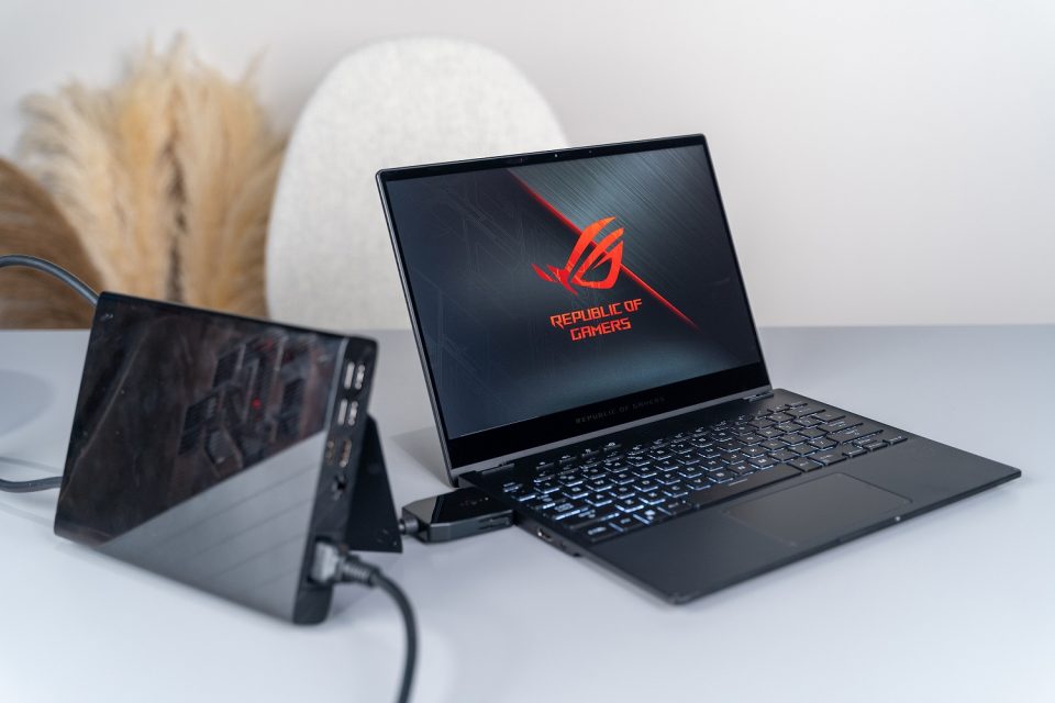 Ultraportabil de gaming ASUS ROG Flow X13 + placă grafică externă XG