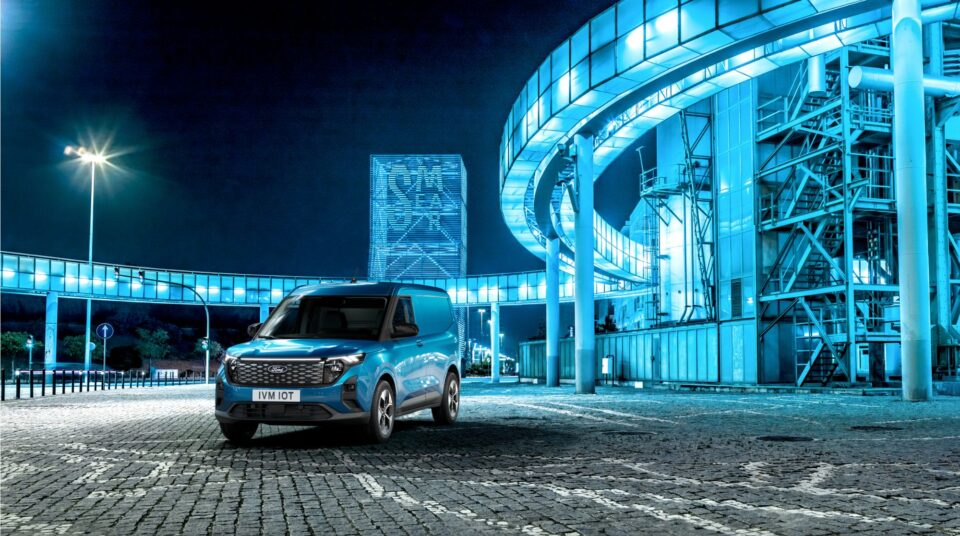 Cum arată Ford e-Transit Courier, primul vehicul comercial electric produs în România ?