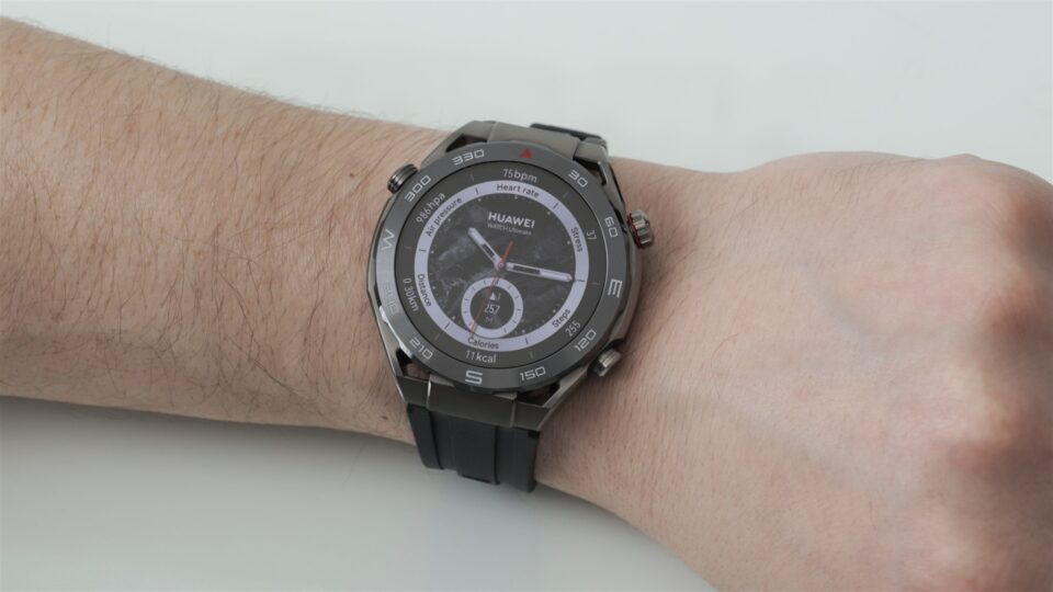 Huawei Watch Ultimate depășește Apple Watch Ultra ca unități vândute* în România, Polonia și Turcia
