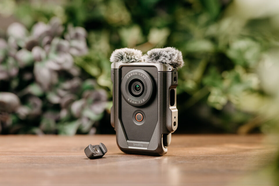 Canon PowerShot V10 este prima cameră video compactă creată special pentru vlogging