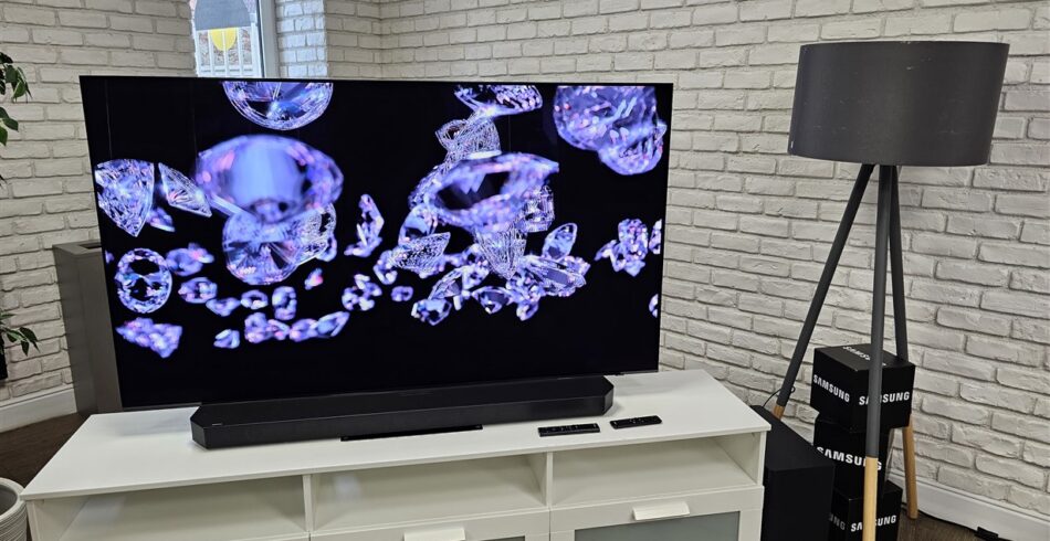 În anul 2022 au fost vândute în România aproximativ 1.3 milioane de televizoare