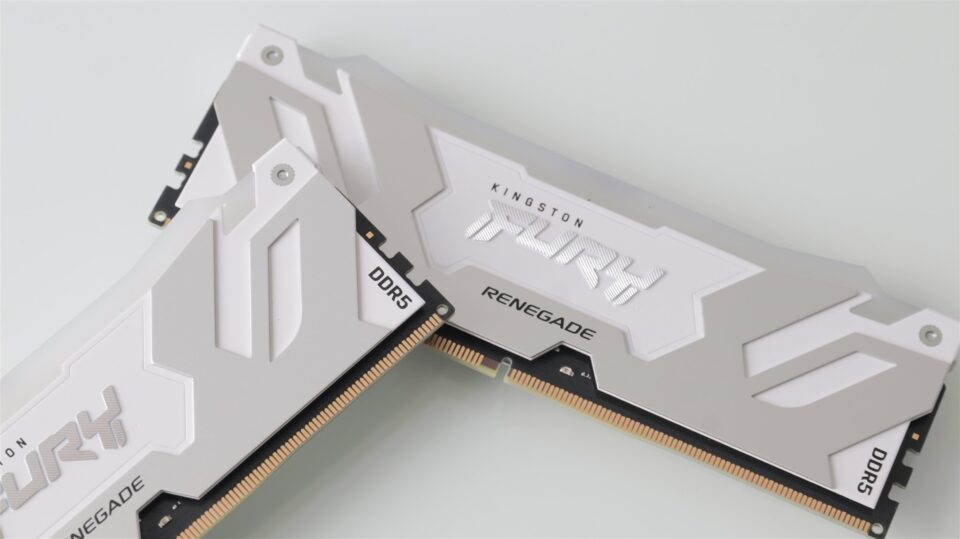 Memorie RAM DDR5 7200 MTs Kingston Fury Renegade 2 x 16GB