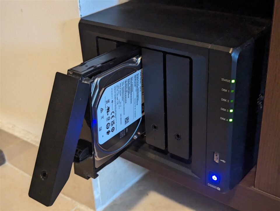 T1249 HDD/NAS 大量まとめ 16点 HDD-Synology-HAT3300-AT-15-