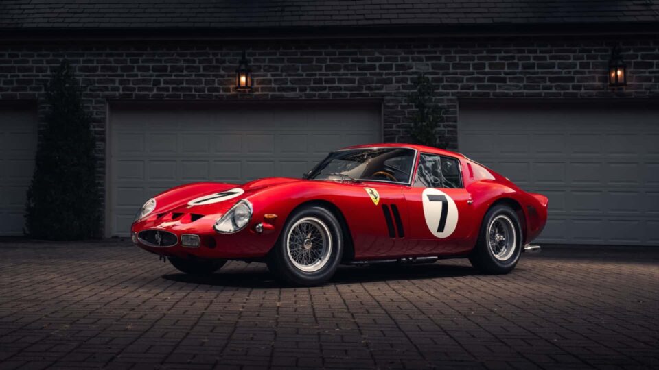 Ce ai putea face cu 51 milioane de dolari ? Un colecţionar a cumpărat un Ferrari 250 GTO din 1962