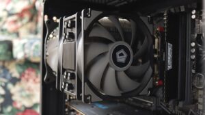 PC Gaming Zmeu Legendar powered by Gigabyte de la PC Garage - review