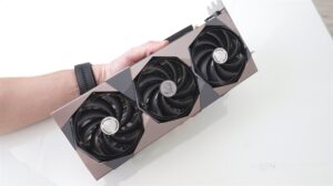 Placa video MSI Suprim X NVIDIA GeForce RTX 4070 Ti 12G - review