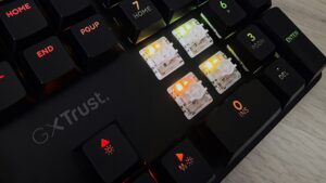 Tastatura mecanica de gaming Trust GXT 866 Torix - review