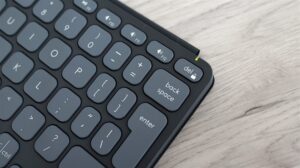 Tastatura portabila Logitech Keys-To-Go 2 - review