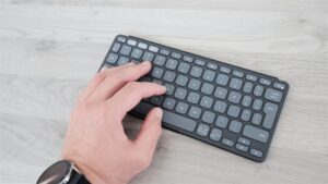 Tastatura portabila Logitech Keys-To-Go 2 - review