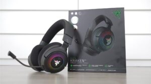 Casti wireless de gaming Razer Kraken V4