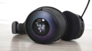 Casti wireless de gaming Razer Kraken V4