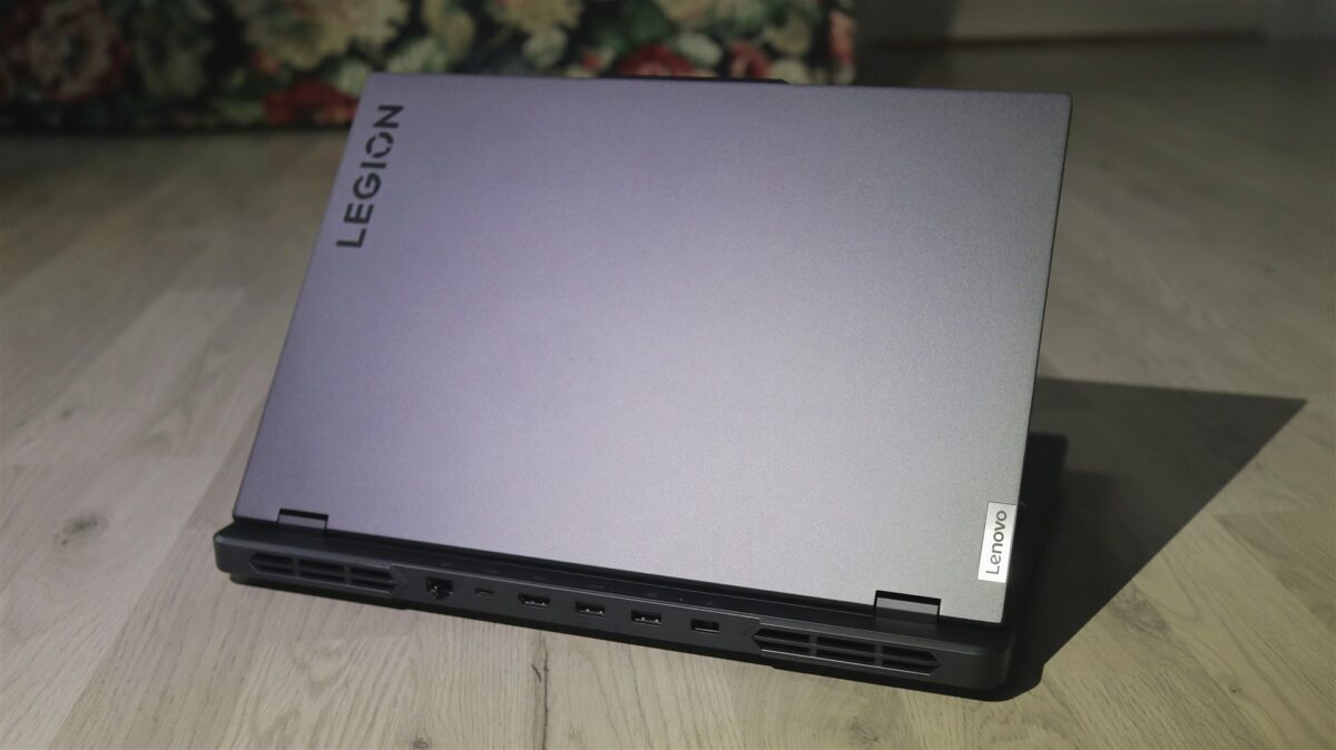 Laptop gaming Lenovo Legion Pro 5 16ARX8