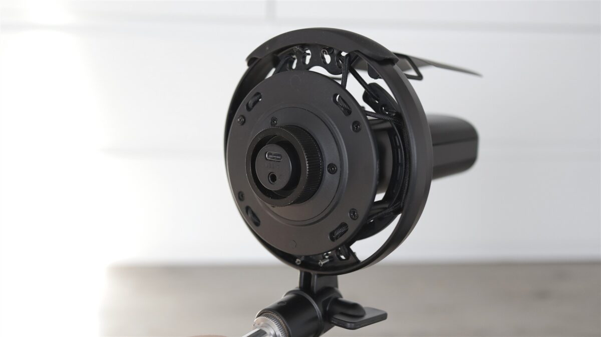 Microfon gaming Maono PM450S cu boom arm inclus - review