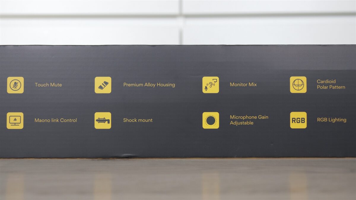 Microfon gaming Maono PM450S cu boom arm inclus - review