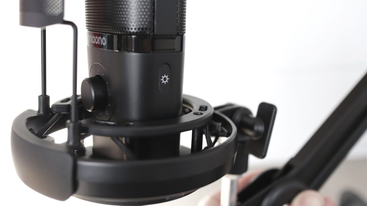Microfon gaming Maono PM450S cu boom arm inclus - review