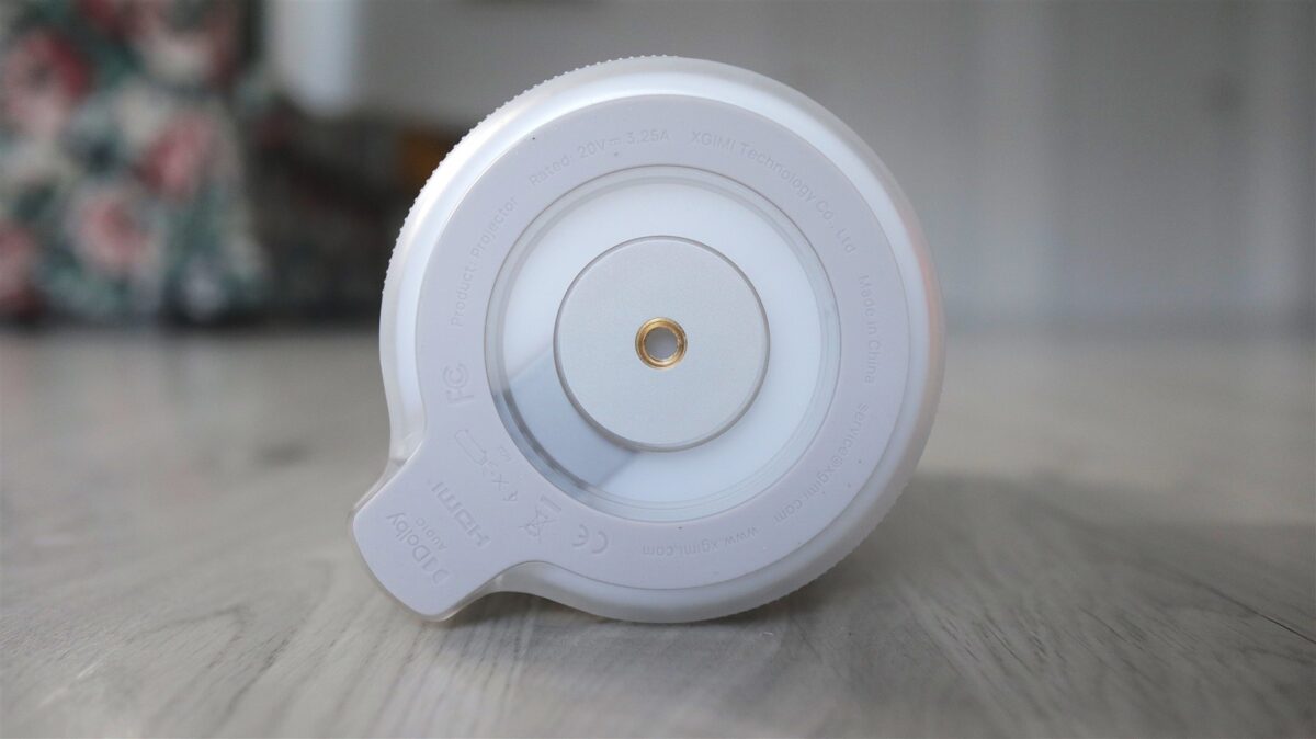 Proiector portabil smart XGIMI MoGo 4 - review