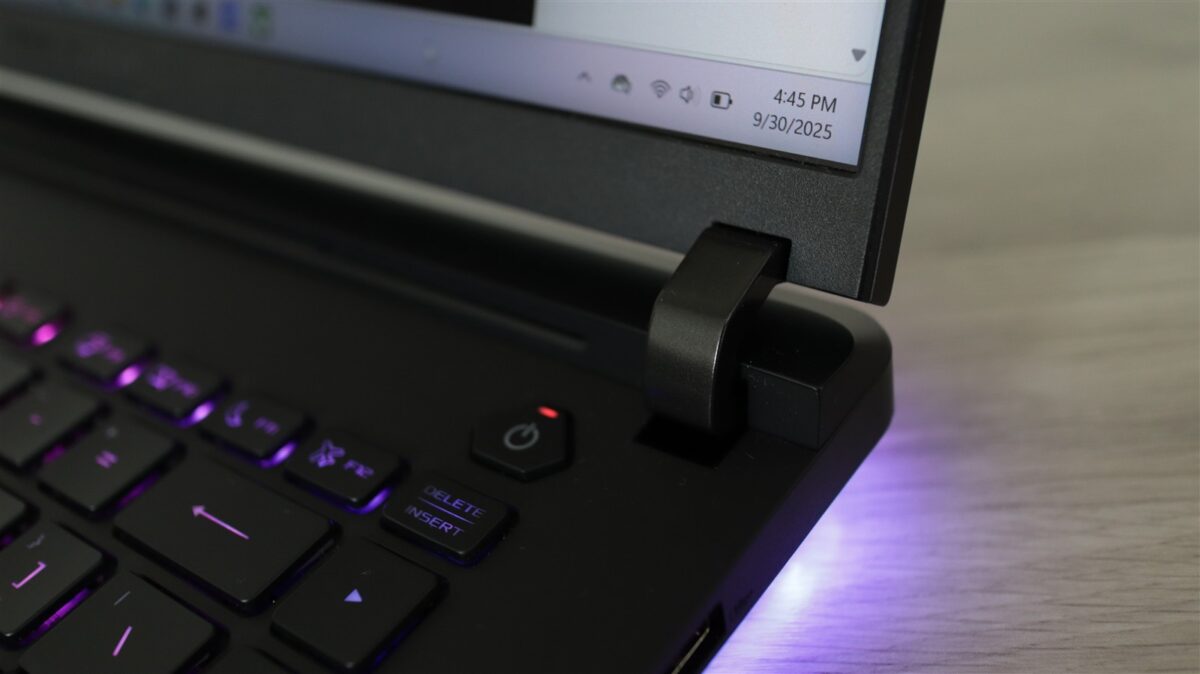 Laptop gaming ASUS ROG Strix Scar 16 2025 G635L - review