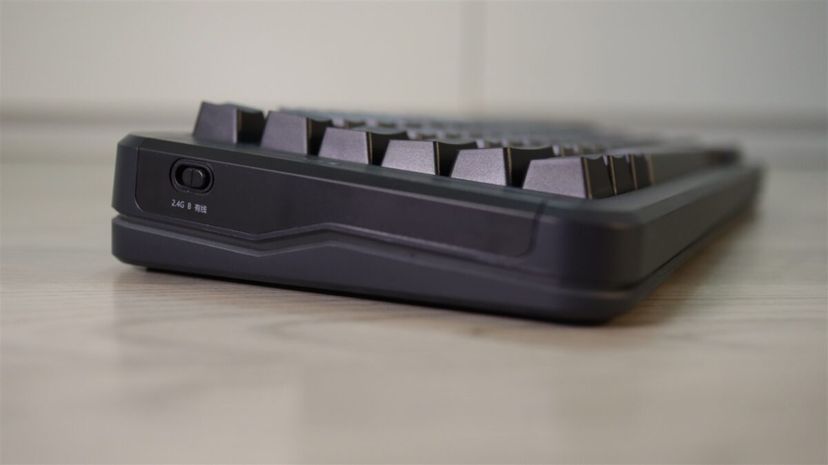 Tastatura gaming wireless MCHOSE X75 TKL - review