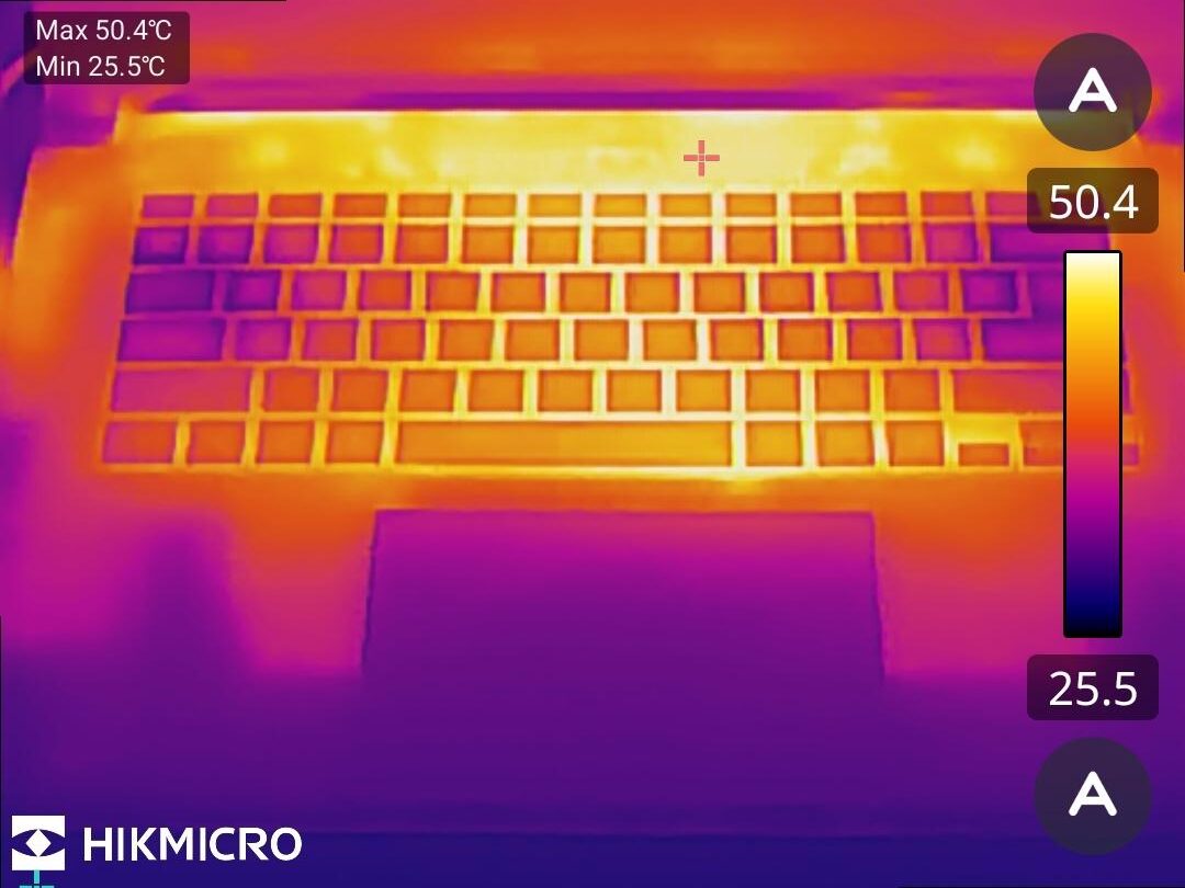 Imagine termica laptop GIGABYTE AERO X16 Copilot+ PC (EG61H)