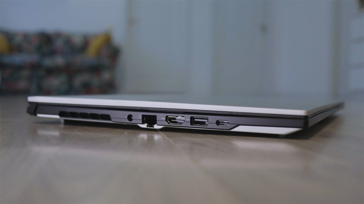 Laptop GIGABYTE AERO X16 Copilot+ PC (EG61H) - review