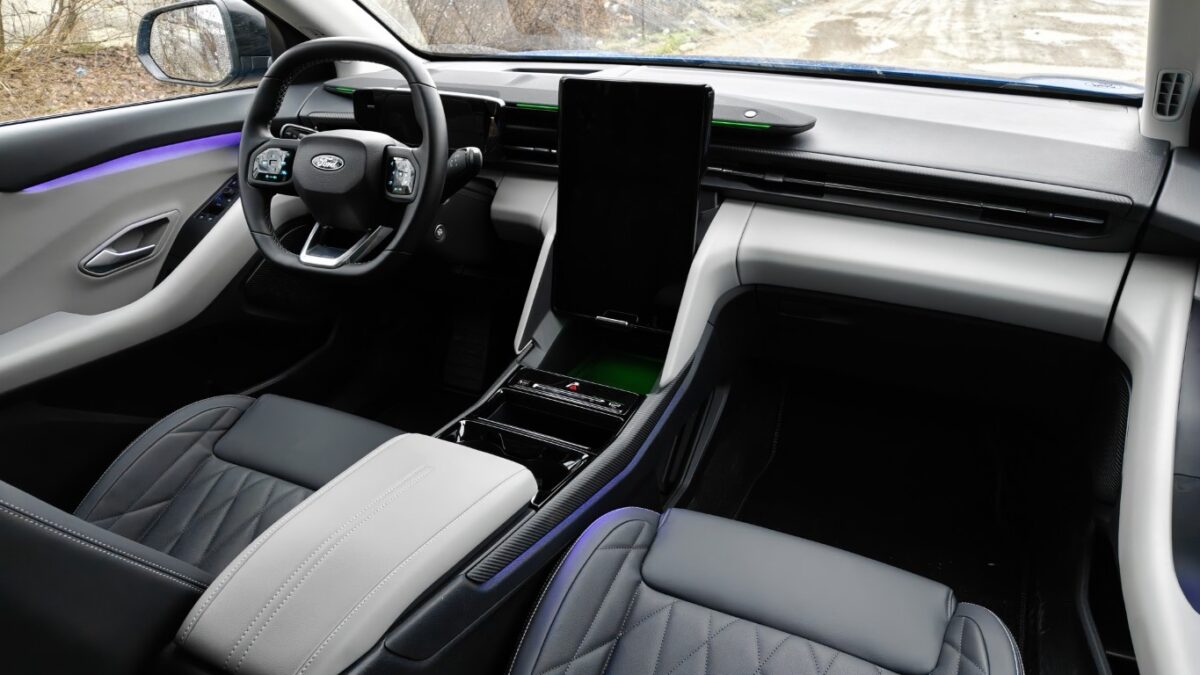 Ford Explorer EV Premium AWD - Review