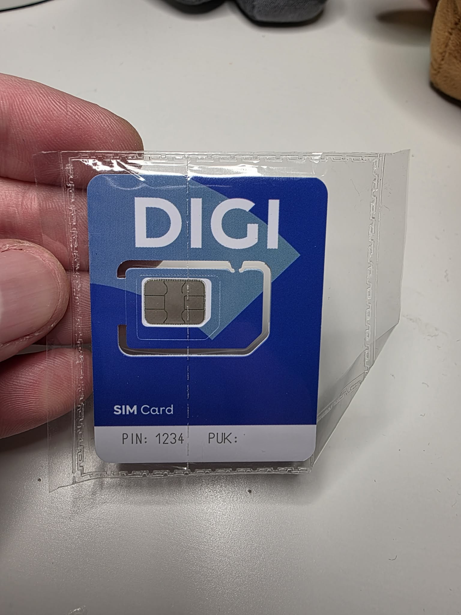 Am fost într-un magazin DIGI să cumpăr o cartelă prepay Digi Mobil ...