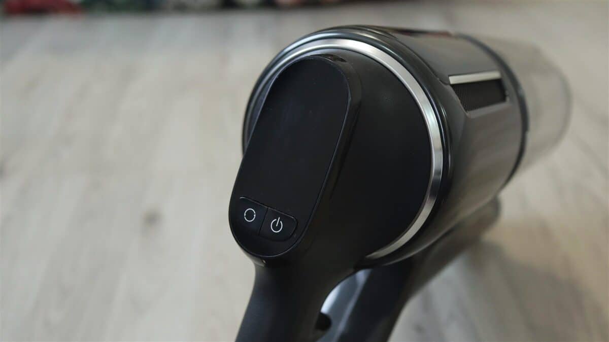 Aspirator vertical Dreame R20 Ultra VRV57F - review