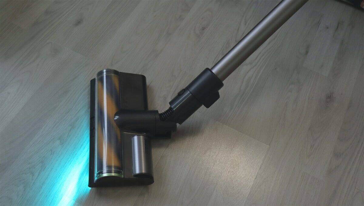 Aspirator vertical Dreame R20 Ultra VRV57F - review