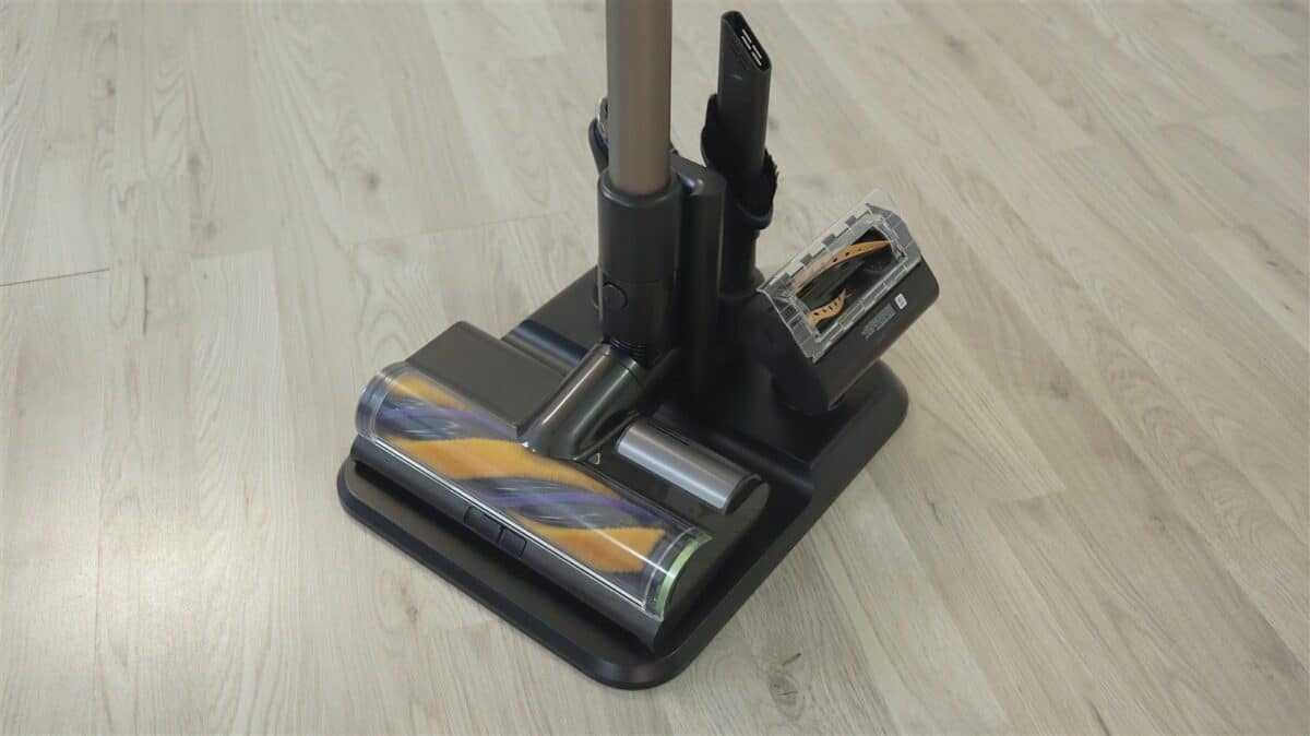 Aspirator vertical Dreame R20 Ultra VRV57F - review