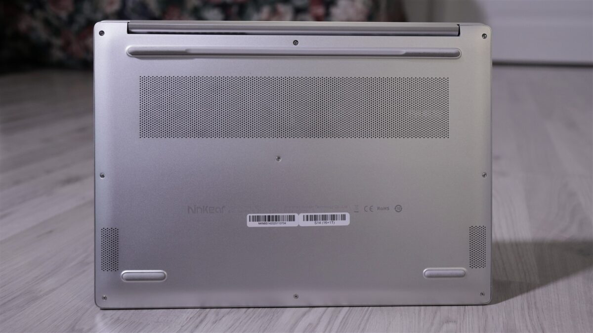 Laptop Ninkear S14 - review
