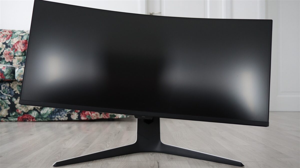 Monitor curbat de gaming TCL 34R83Q - prezentare