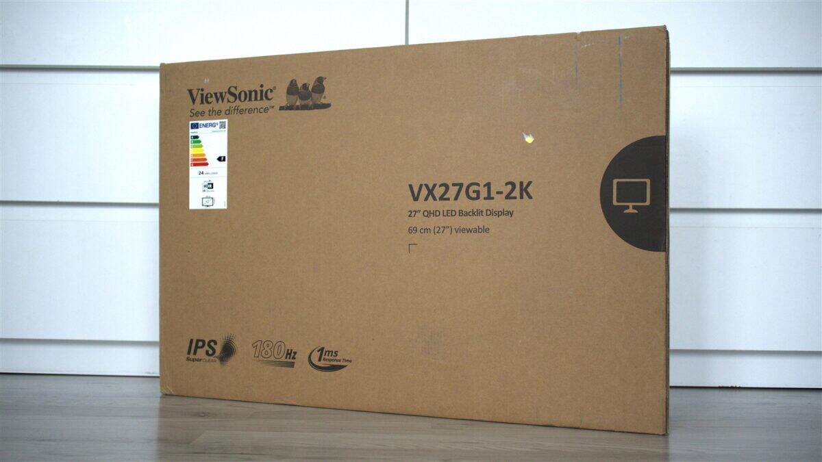 Cutie cu monitor LED ViewSonic VX27G1-2K pentru gaming și multimedia.