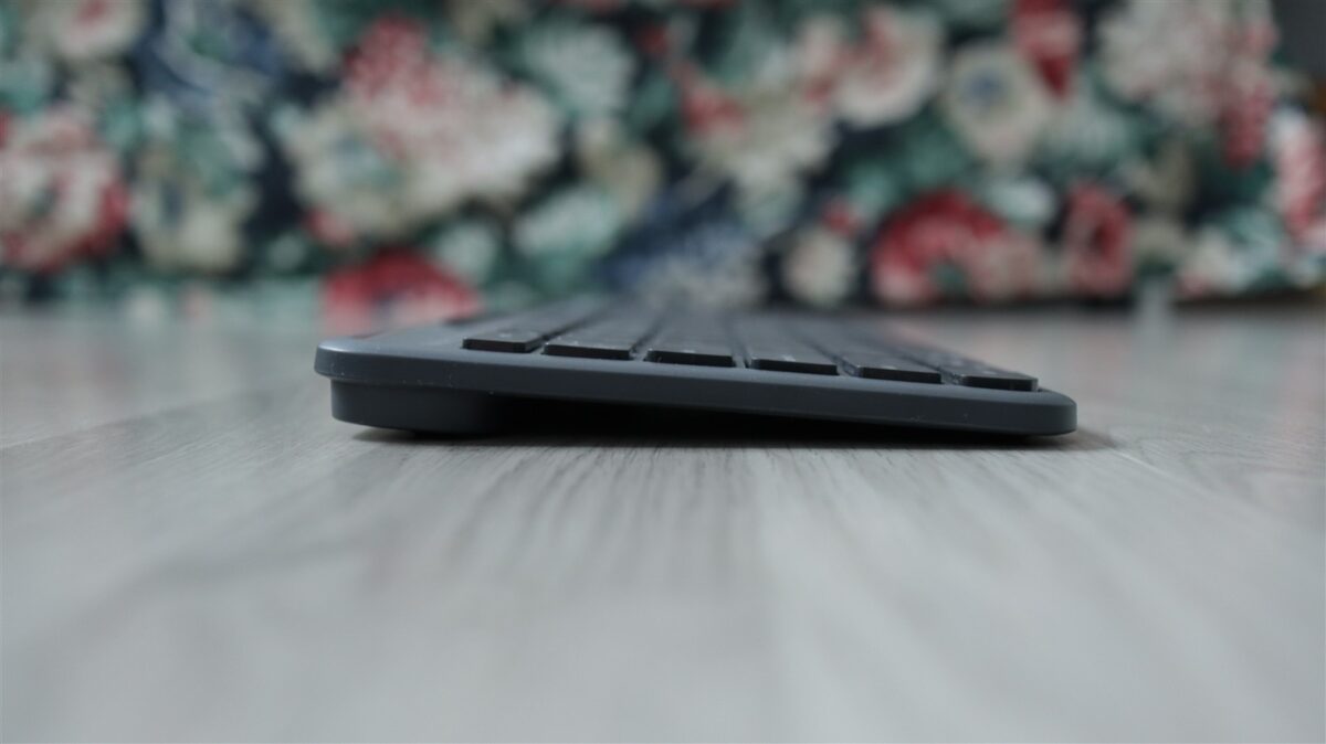 Tastatura Logitech Signature Slim Solar+ - review