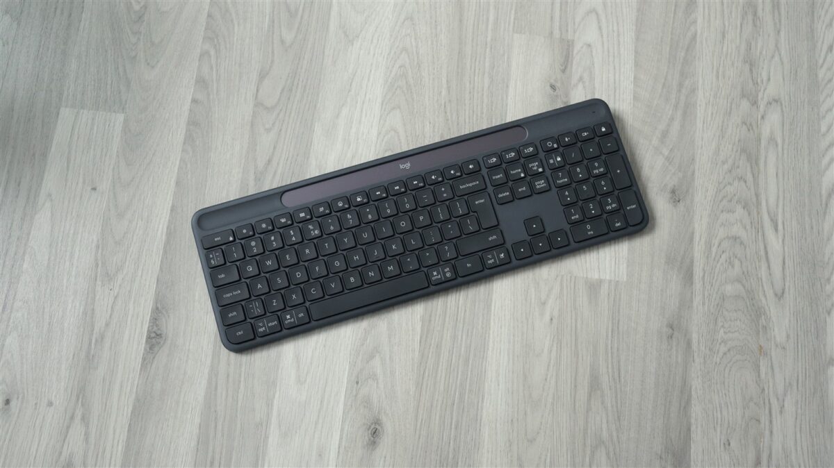 Tastatura Logitech Signature Slim Solar+ - review