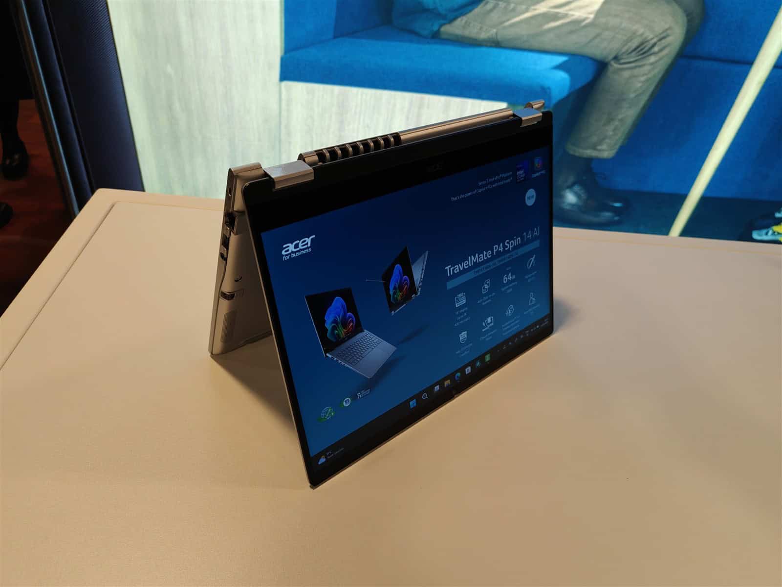 Acer TravelMate P4 Spin 14 AI