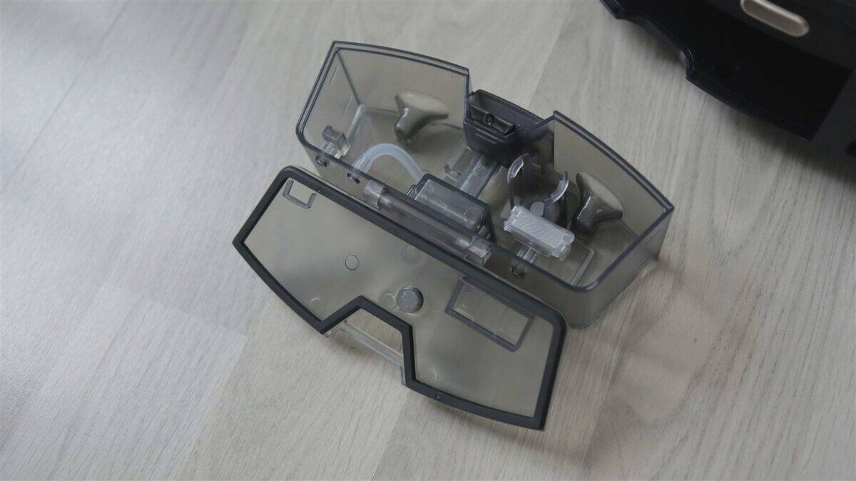 Aspirator robot cu mop MOVA Z60 Ultra Roller Complete - review