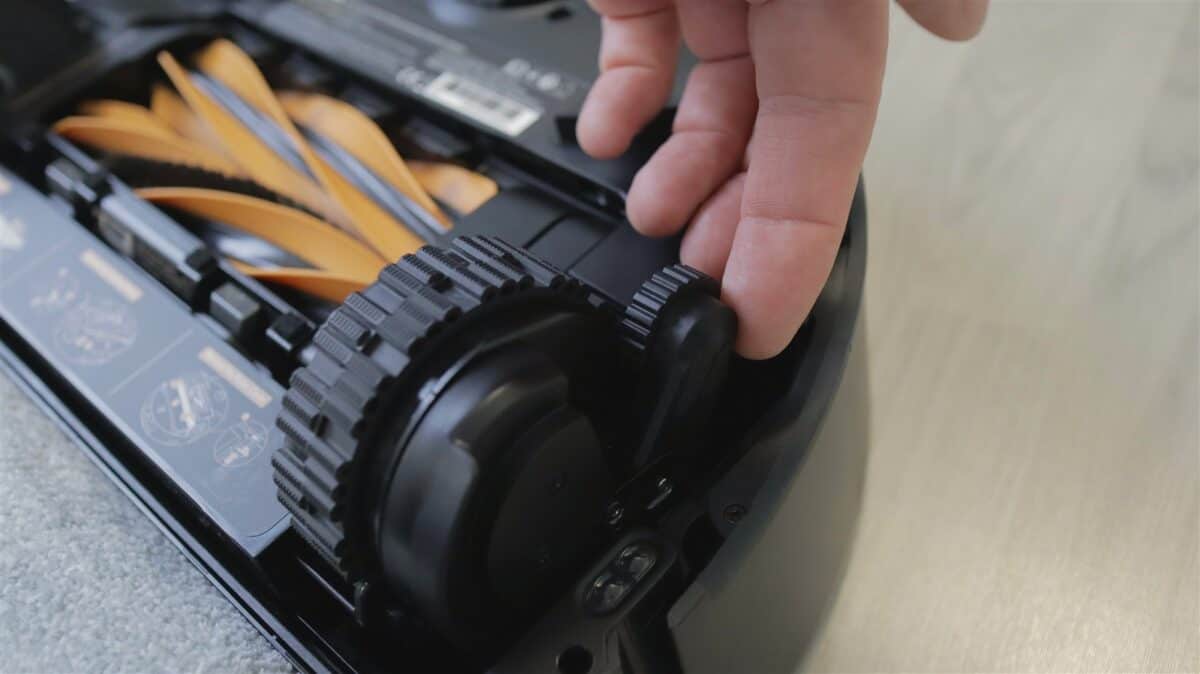 Aspirator robot cu mop MOVA Z60 Ultra Roller Complete - review