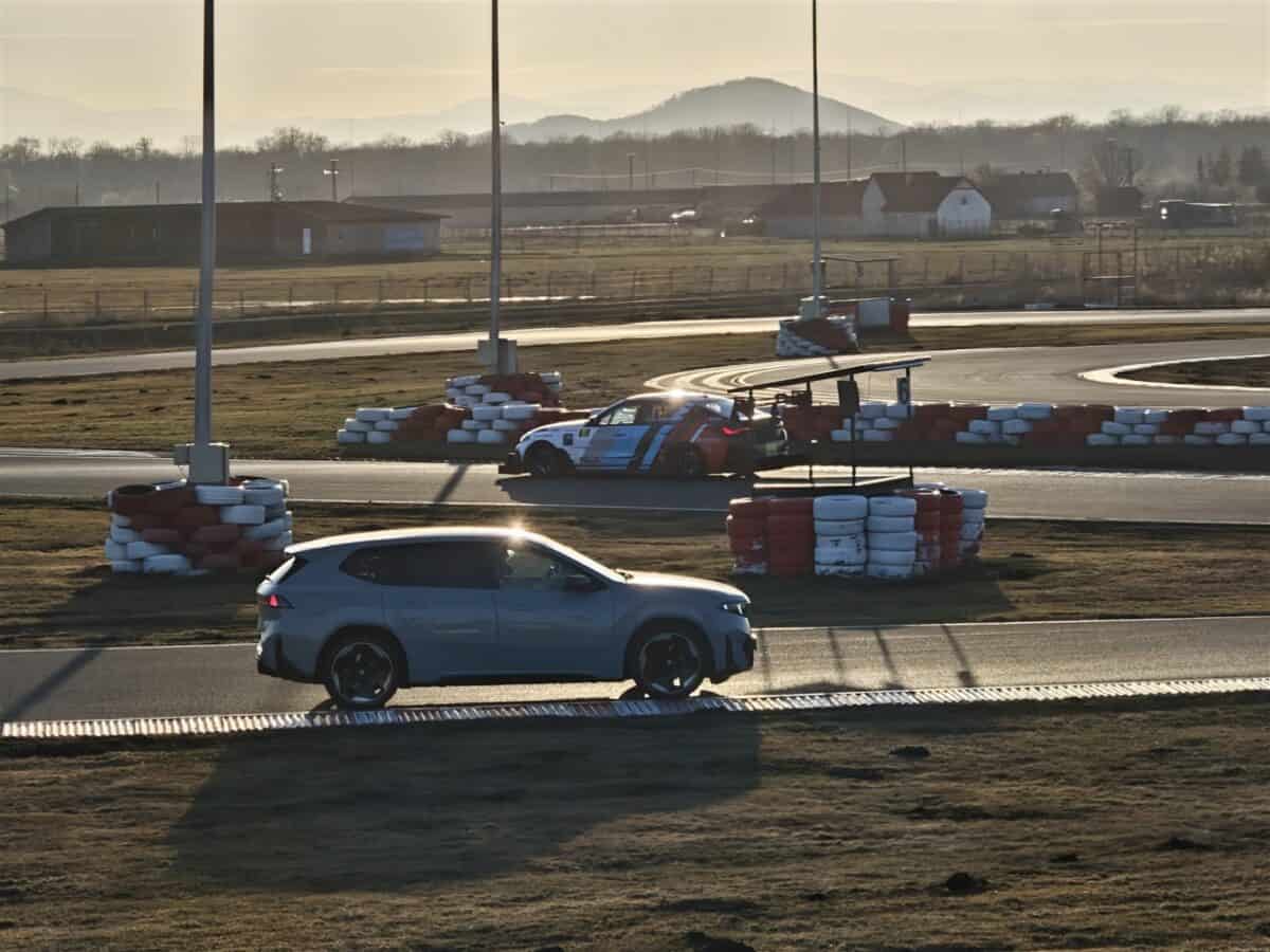 BMW iX3 - primele impresii