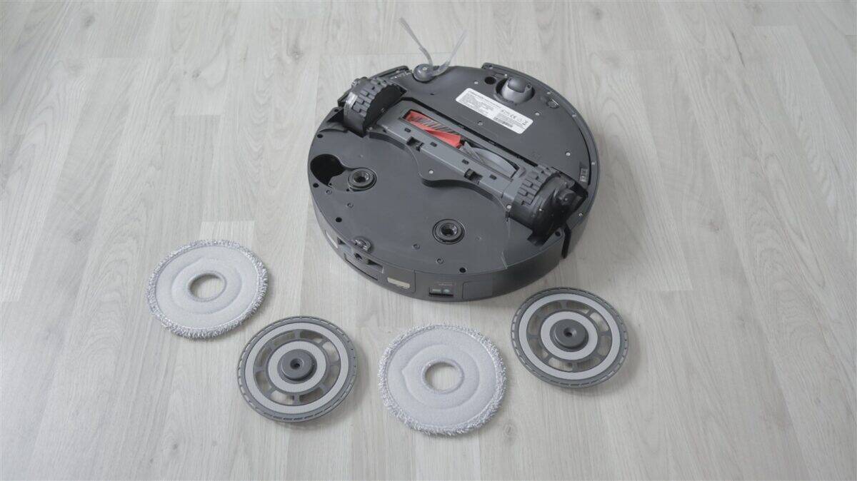 Robot de aspirare cu functie mop Roborock Saros 20 - review