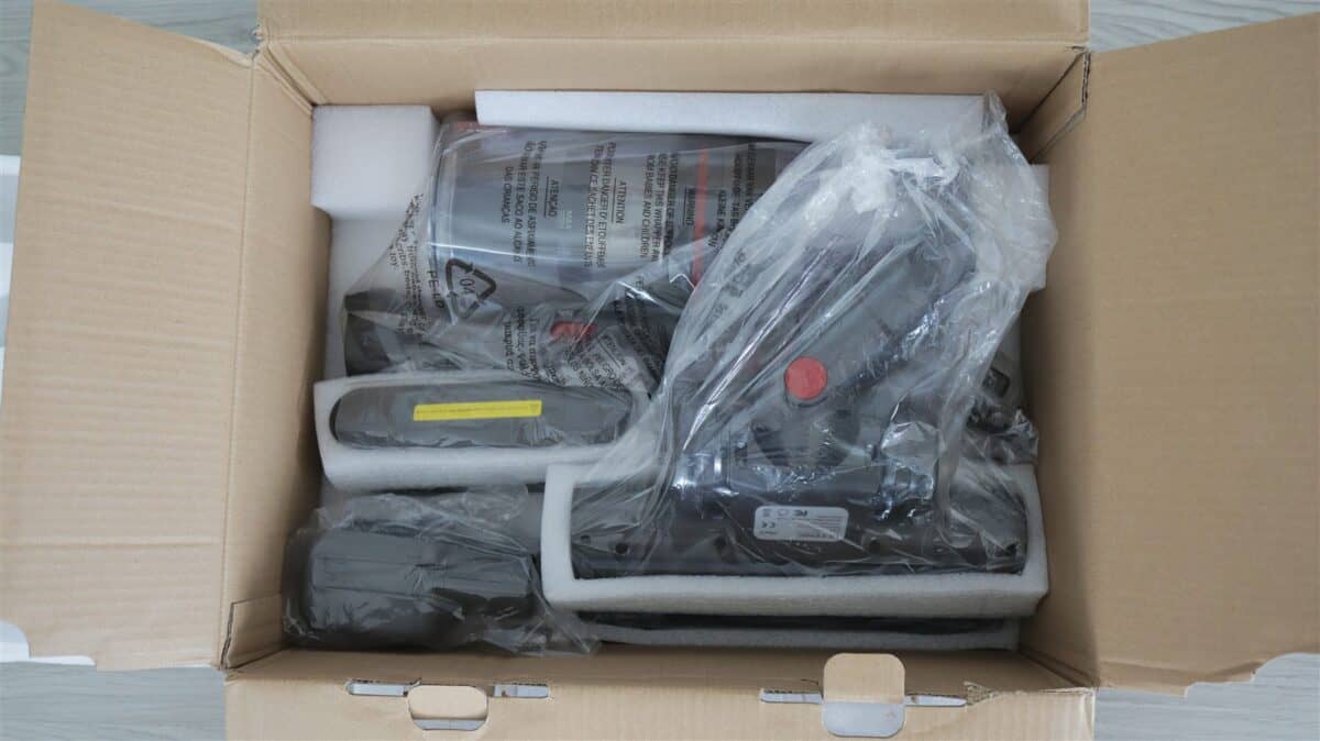 Aspirator vertical fara cablu Ultenic U16 Flex - review