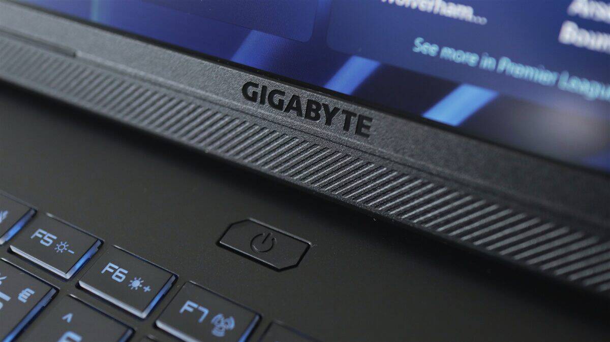 Laptop gaming GIGABYTE Gaming A16 (GA6H) - review