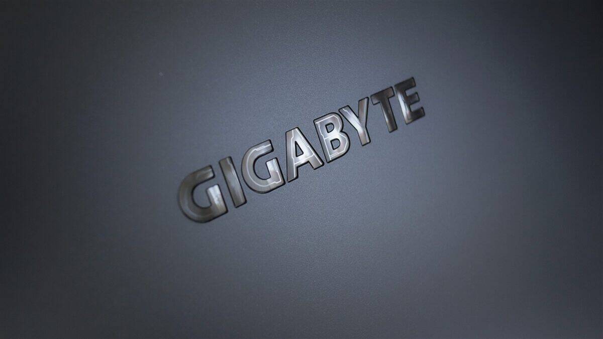 Laptop gaming GIGABYTE Gaming A16 (GA6H) - review
