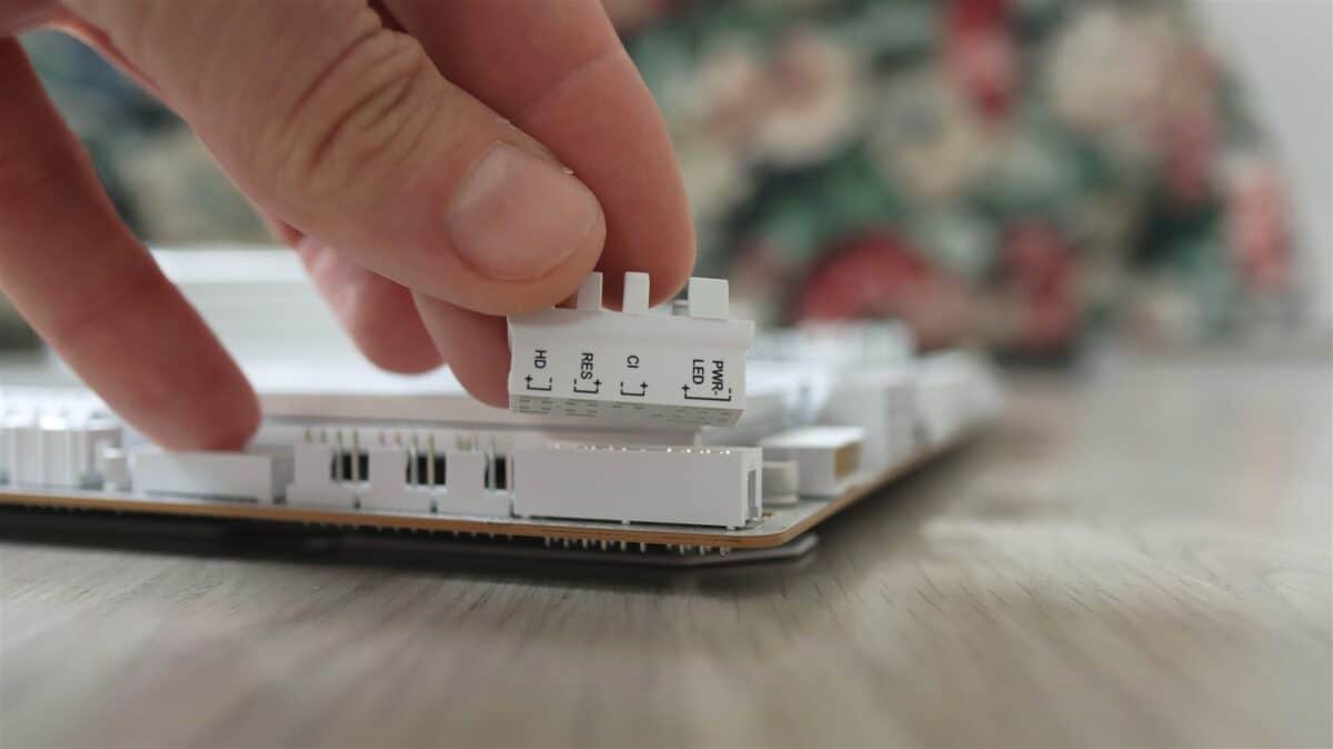 Placa de baza GIGABYTE X870E AORUS PRO X3D ICE - review