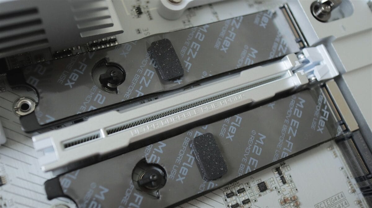 Placa de baza GIGABYTE X870E AORUS PRO X3D ICE - review