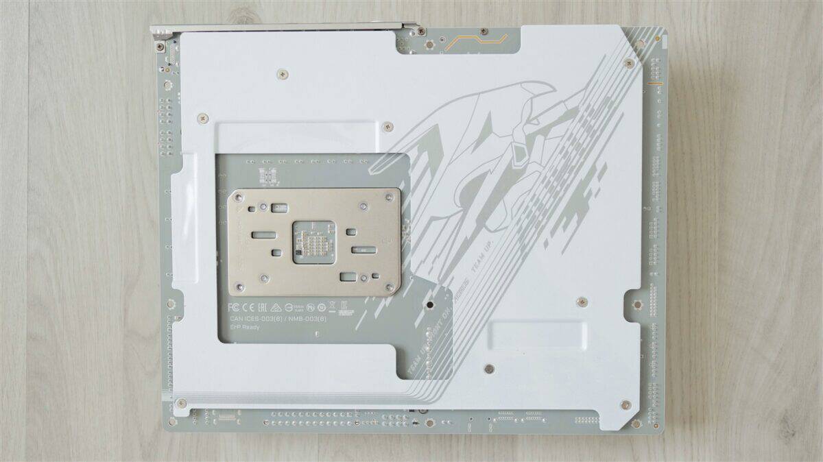 Placa de baza GIGABYTE X870E AORUS PRO X3D ICE - review