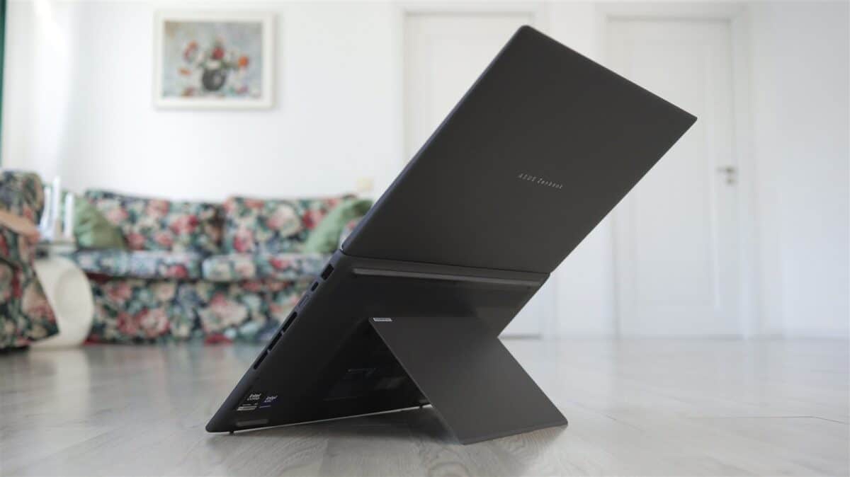 ASUS Zenbook Duo 2026 (UX8407) - review
