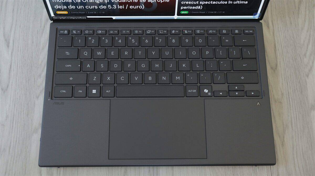 ASUS Zenbook Duo 2026 (UX8407) - review