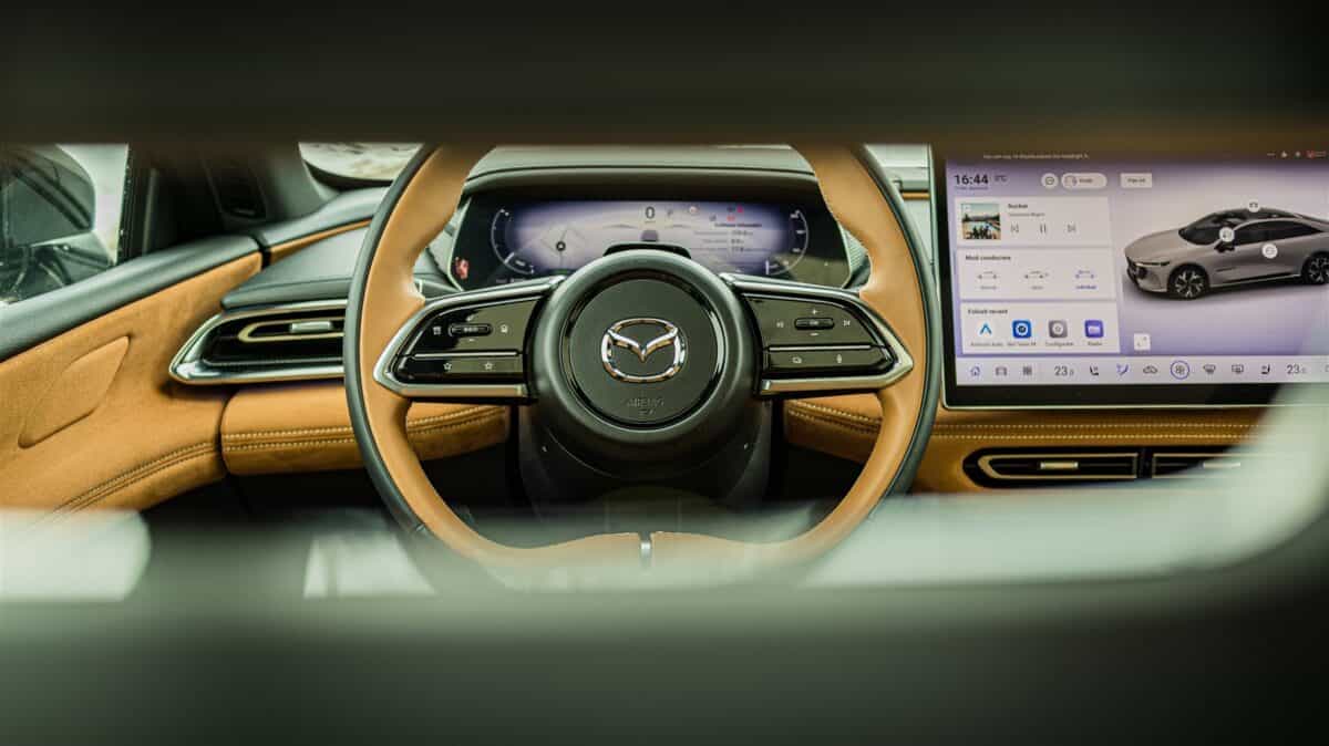 Mazda 6e