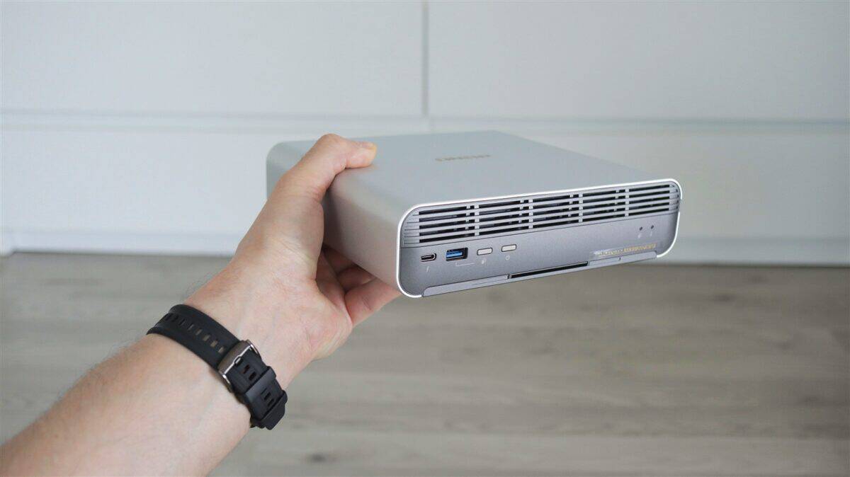 NAS QNAP TBS-h574TX - review